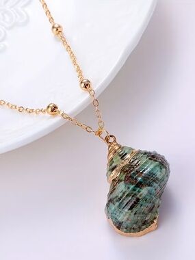 Natural Green Shell Pendant Gold plated Chain Necklace